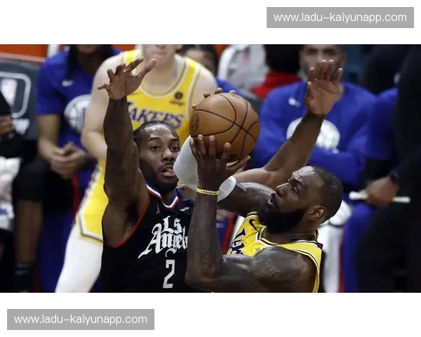 快船分析：掀开洛城暗潮，透视冠军潜力与隐忧